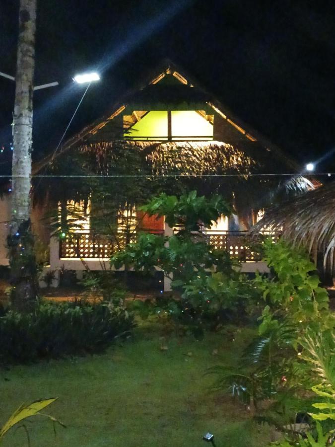 Weeroona Huts Homestay Pacifico San Isidro  Exteriér fotografie